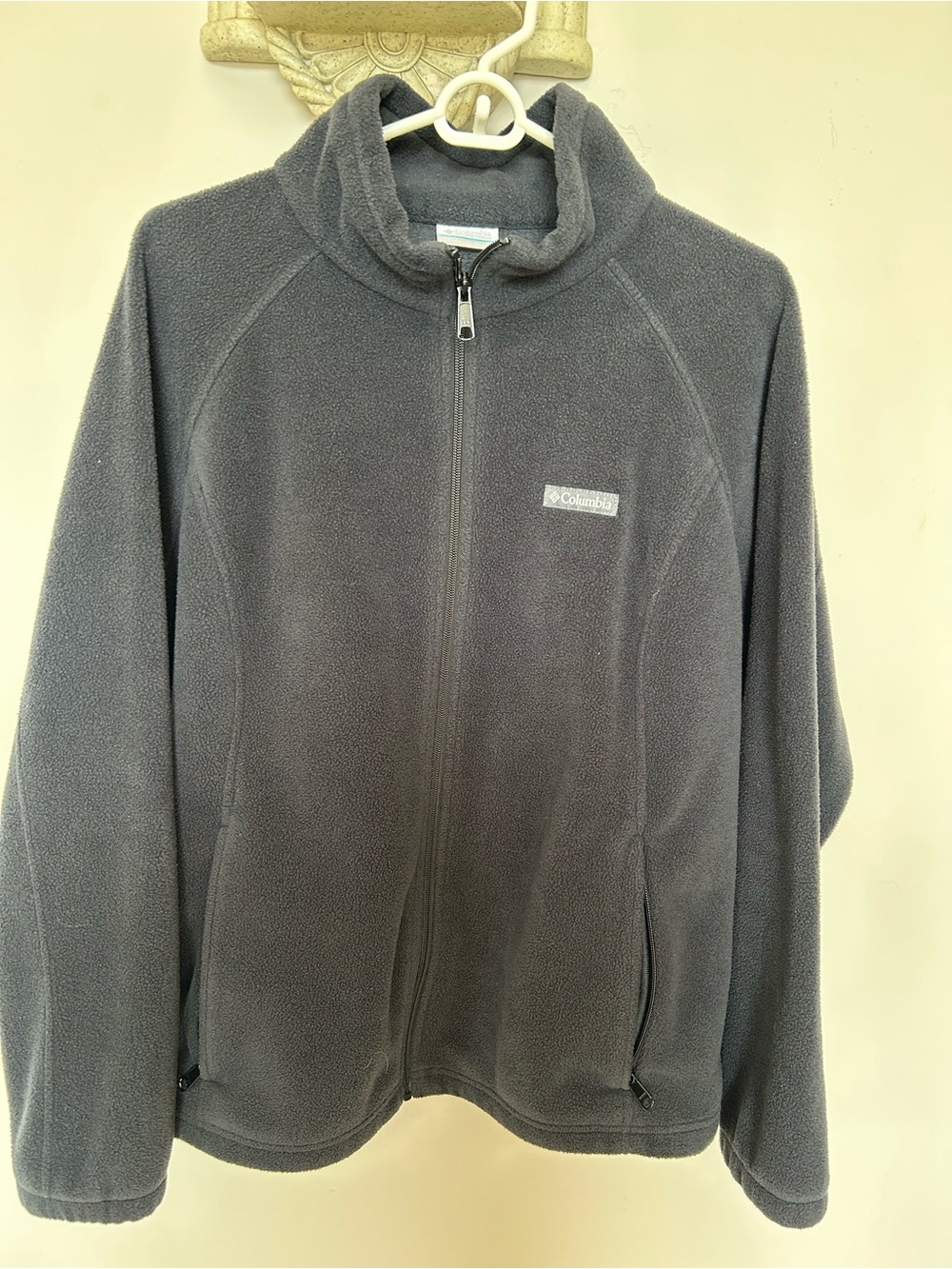 Columbia Women’s Dark Gray Full-Zip Fleece Jacket. Excellent condition 2x